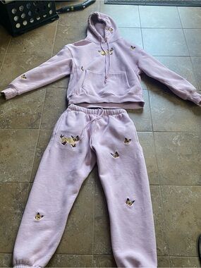 Felt Women's Light Pink Butterfly Embroidered Hoodie & Sweatpants set